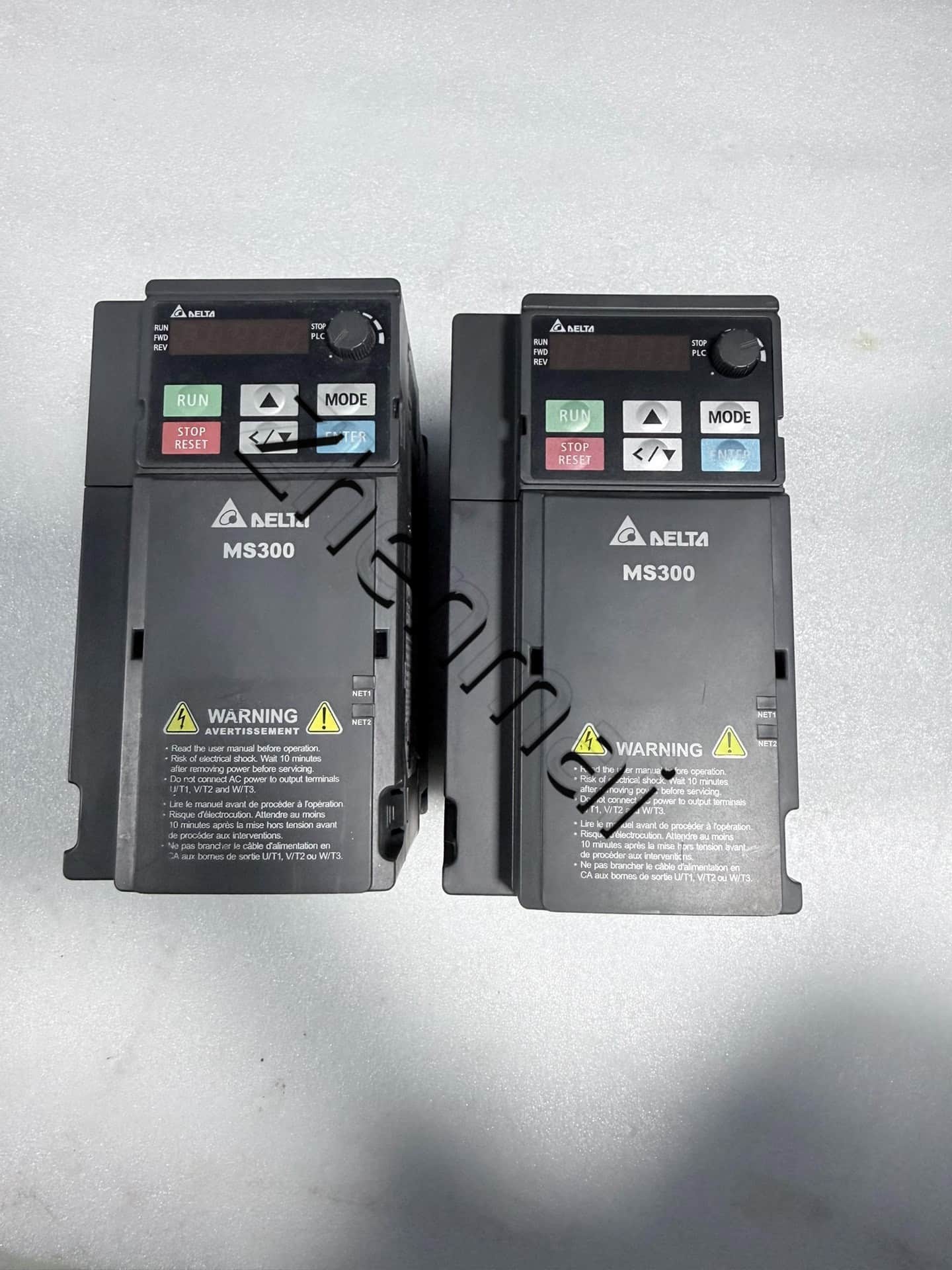 100% täiesti uus originaal ja originaal Delta 220V 2,2KW VFD11AMS21ANSAA Sagedusmuundurid Ajami servomootor