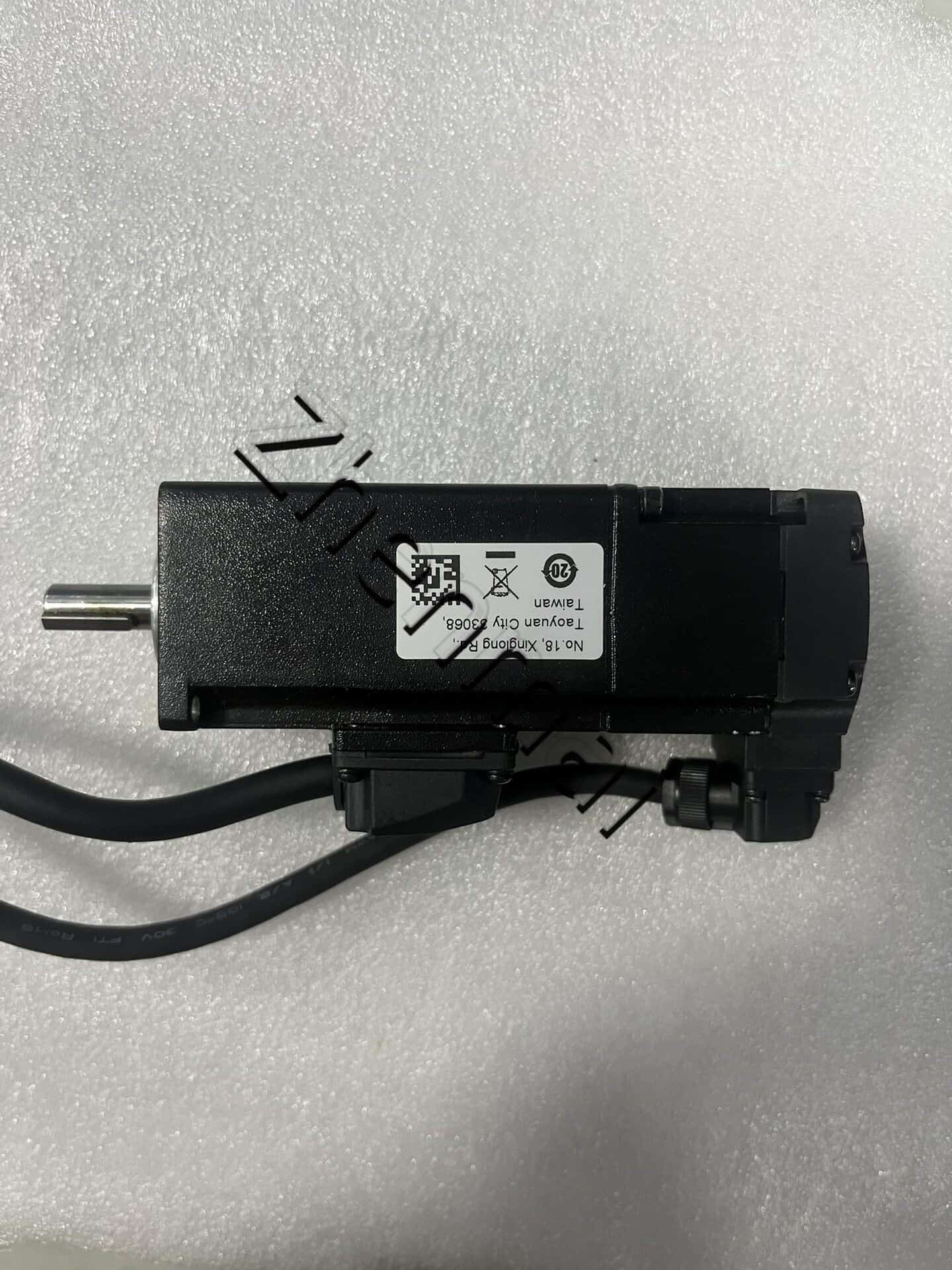 100% uhiuus originaal ja originaal Delta ECM-B3L-C20401SS1 sagedusmuundurid Ajami servomootor