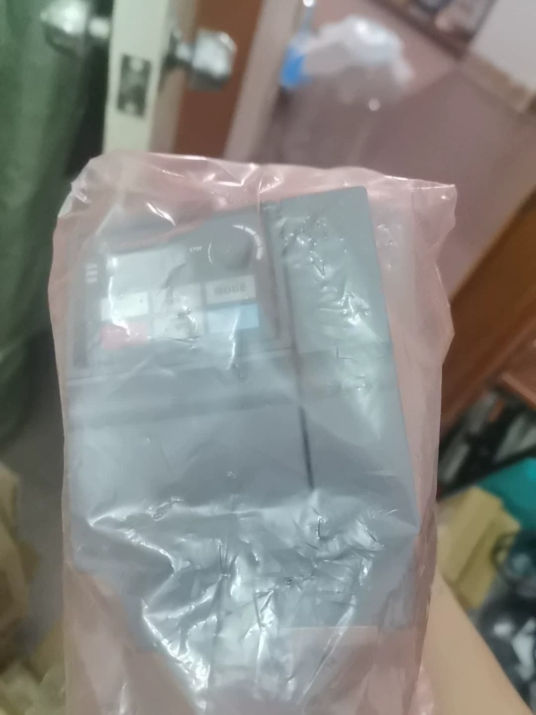 100% täiesti uus originaal ja originaal Delta VFD022EL21W Sagedusmuundurid Ajami servomootor