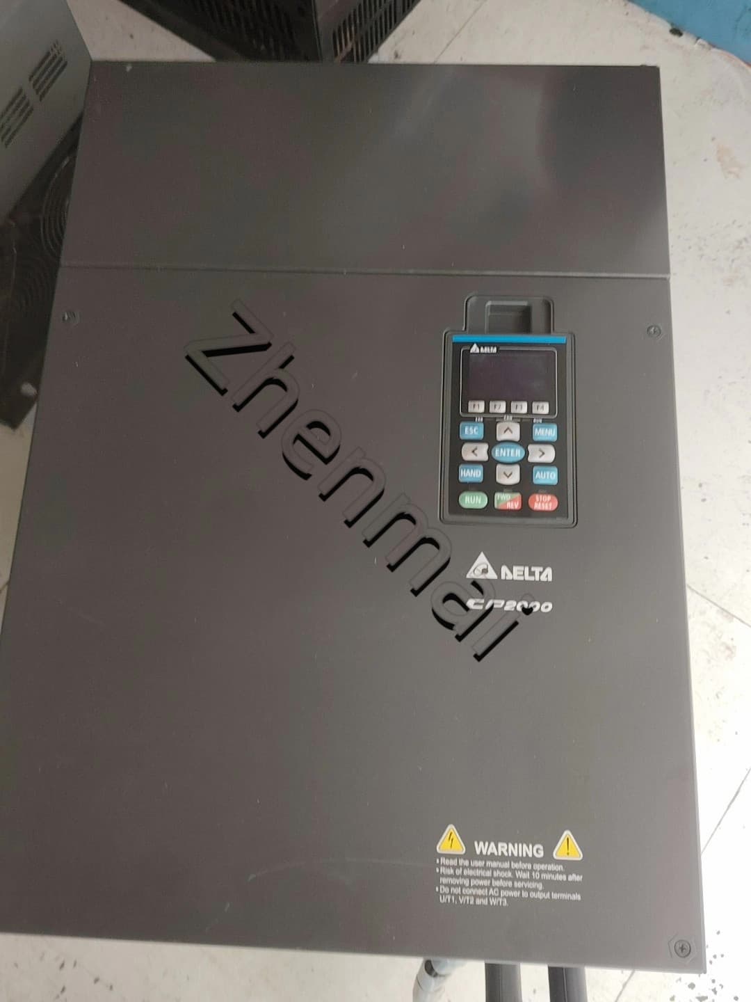 100% täiesti uus originaal ja originaal Delta VFD1100CP43A-00 380V110KW Sagedusmuundurid Ajami servomootor