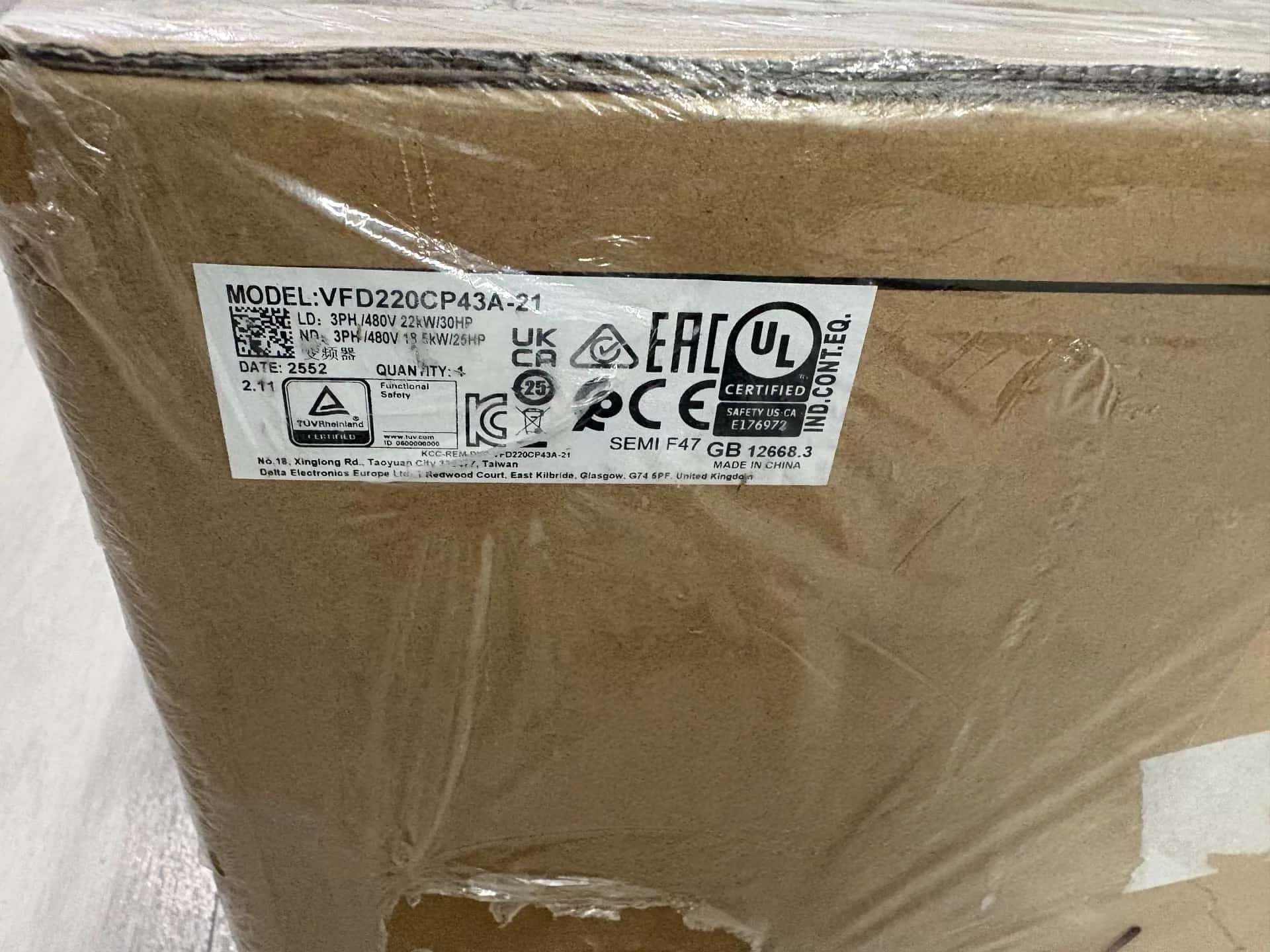 100% täiesti uus, originaal ja originaal Delta VFD220CP43A-21 380V22KW Sagedusmuundurid Ajami servomootor