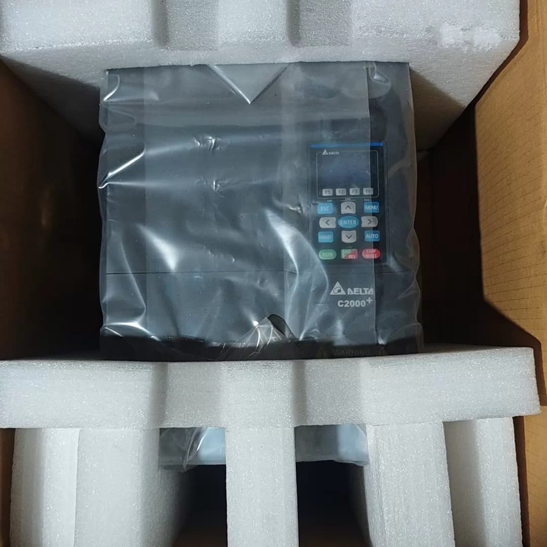 100% uhiuus originaal ja originaal Delta VFD370C43S-00 sagedusmuundurid Ajami servomootor