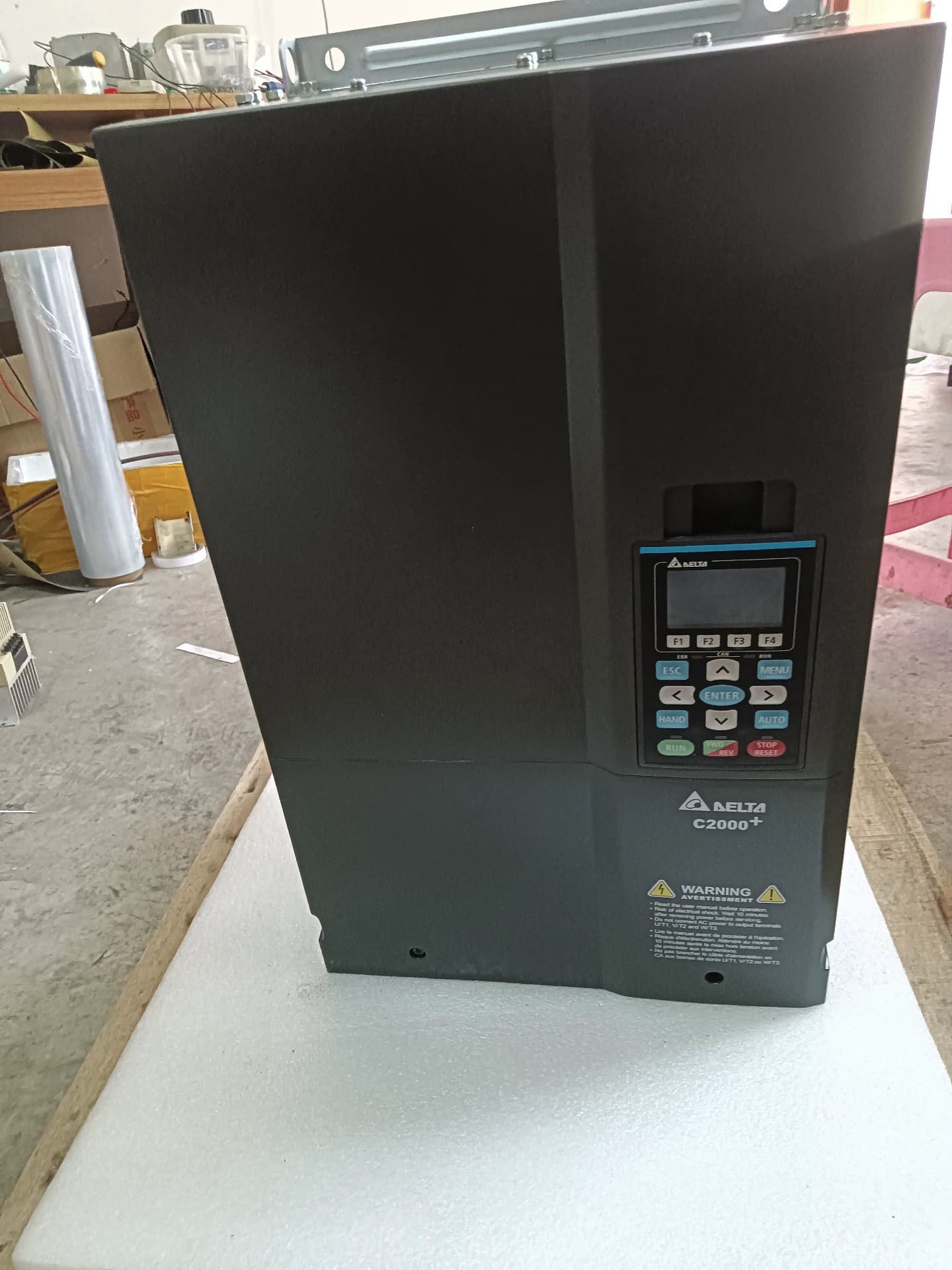 100% uhiuus originaal ja originaal Delta VFD450C43S-00 sagedusmuundurid Ajami servomootor