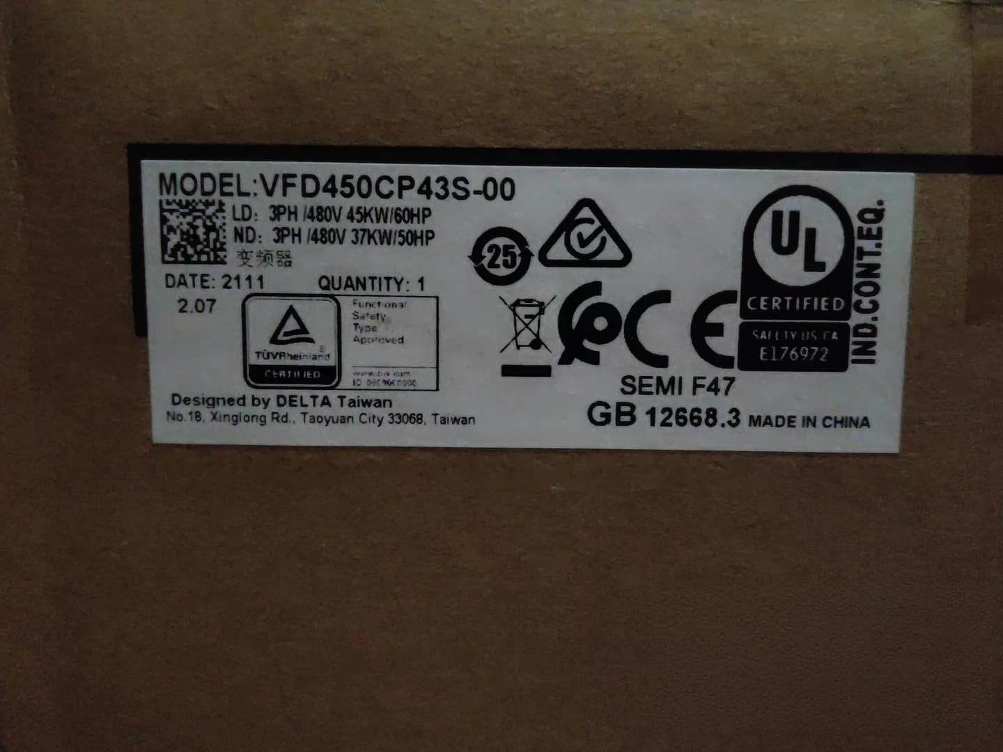 100% täiesti uus originaal ja originaal Delta VFD450CP43S-00 380V45KW Sagedusmuundurid Ajami servomootor