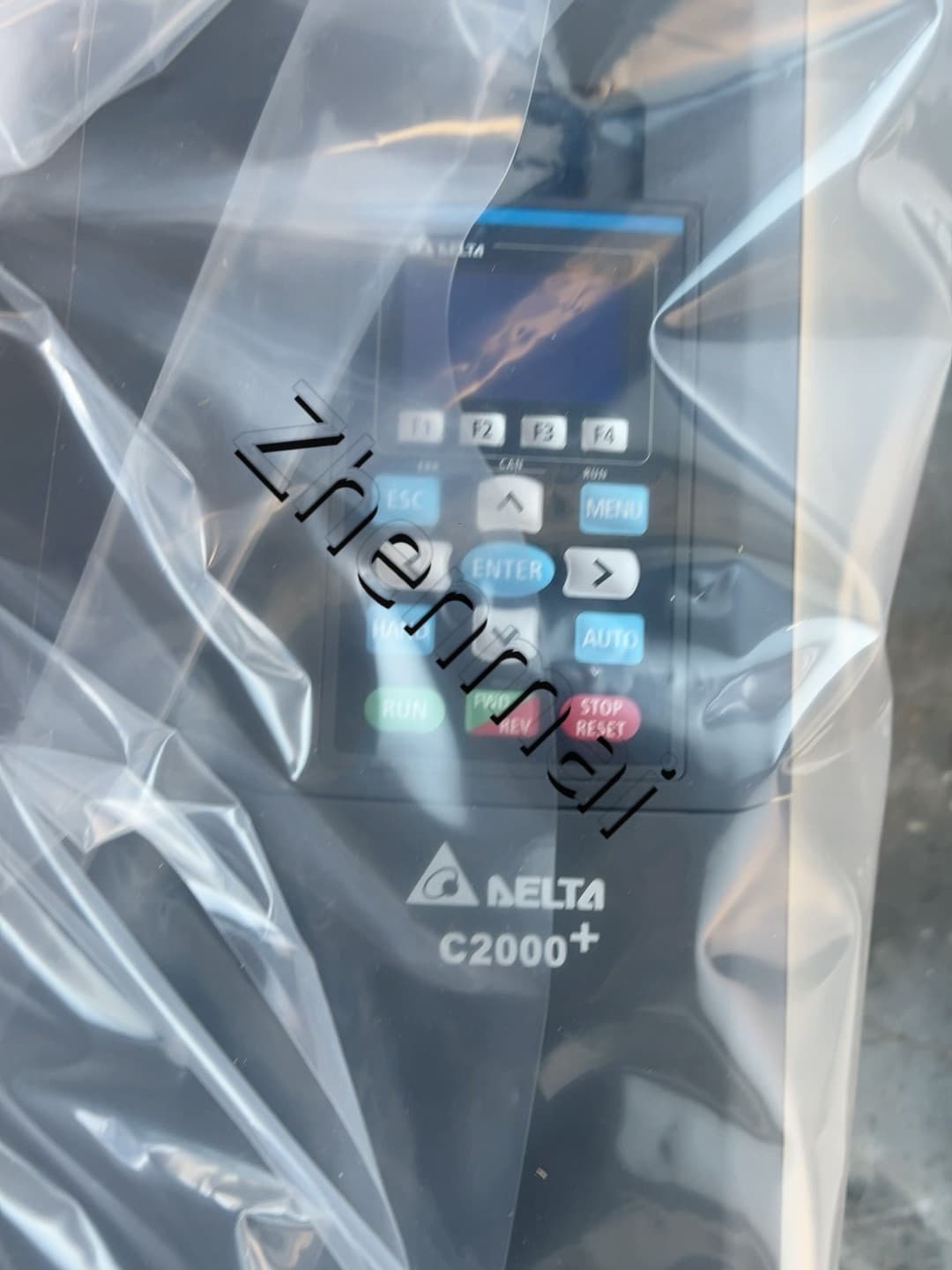 100% uhiuus originaal ja originaal Delta VFD550C43A-00 sagedusmuundurid Ajami servomootor