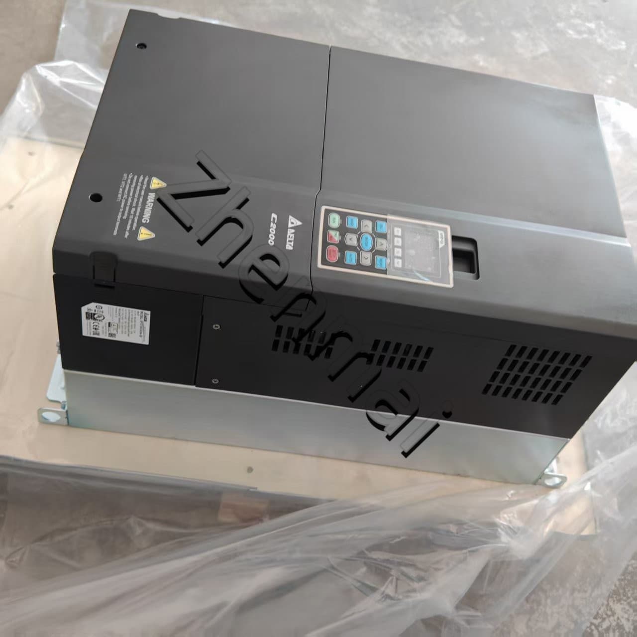100% täiesti uus originaal ja originaal Delta VFD750C43A-00 Sagedusmuundurid Ajami servomootor