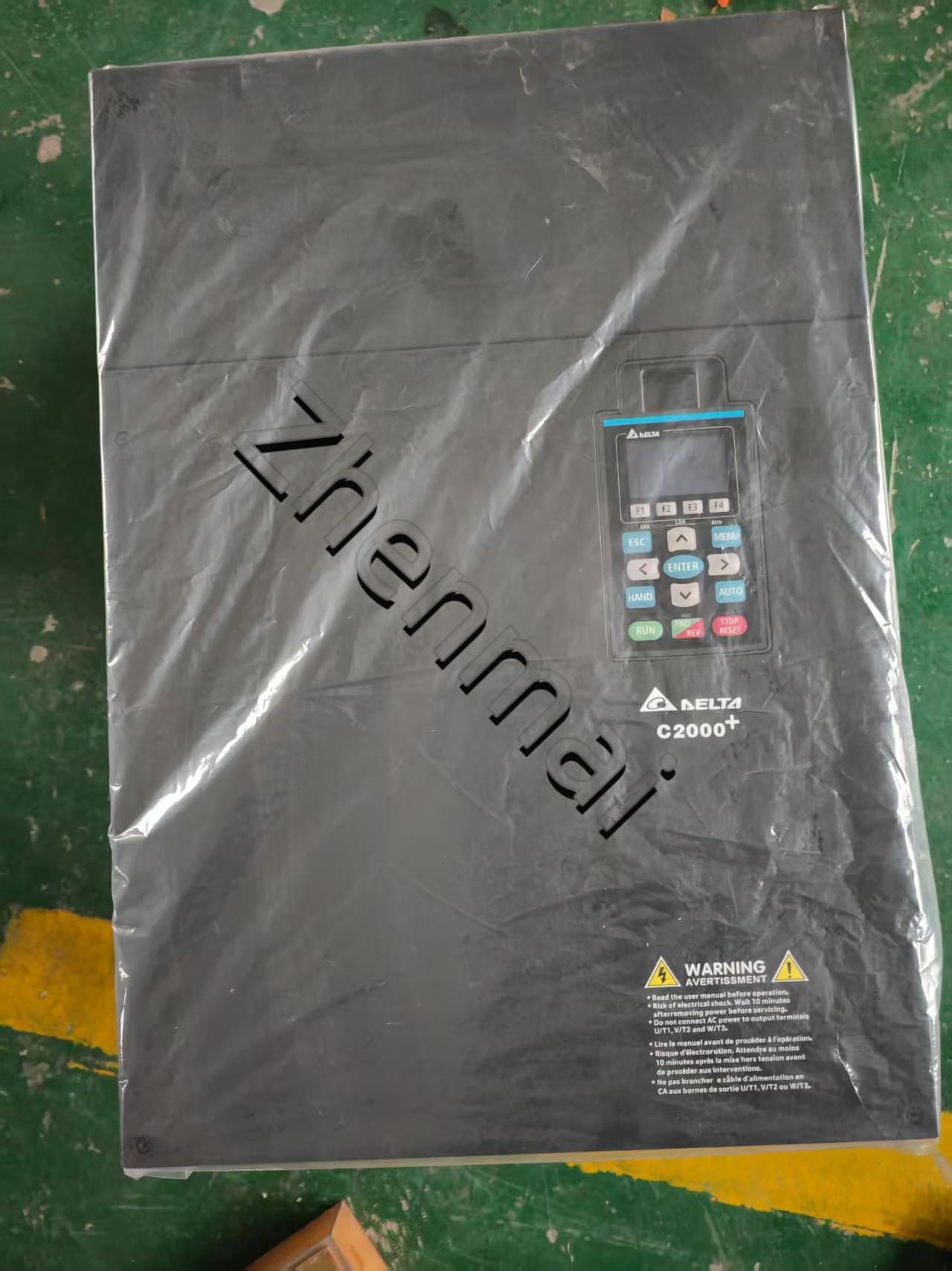 100% täiesti uus originaal ja originaal Delta VFD900CP43A-00 380V90KW Sagedusmuundurid Ajami servomootor