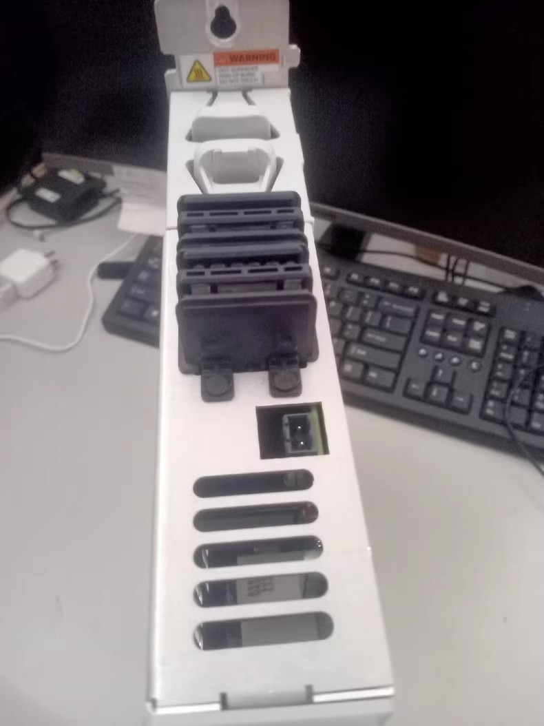 2198-CAPMOD-2240 Kinetix 5700 korgi moodul, täiesti uus ja ehtne Kiire kohaletoimetamine