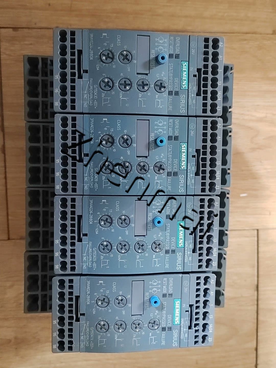 Täiesti uus, originaal, tehase otsene Siemens 3RW4027-1BB05 Pehme starter SIRIUS SOFT STARTER
