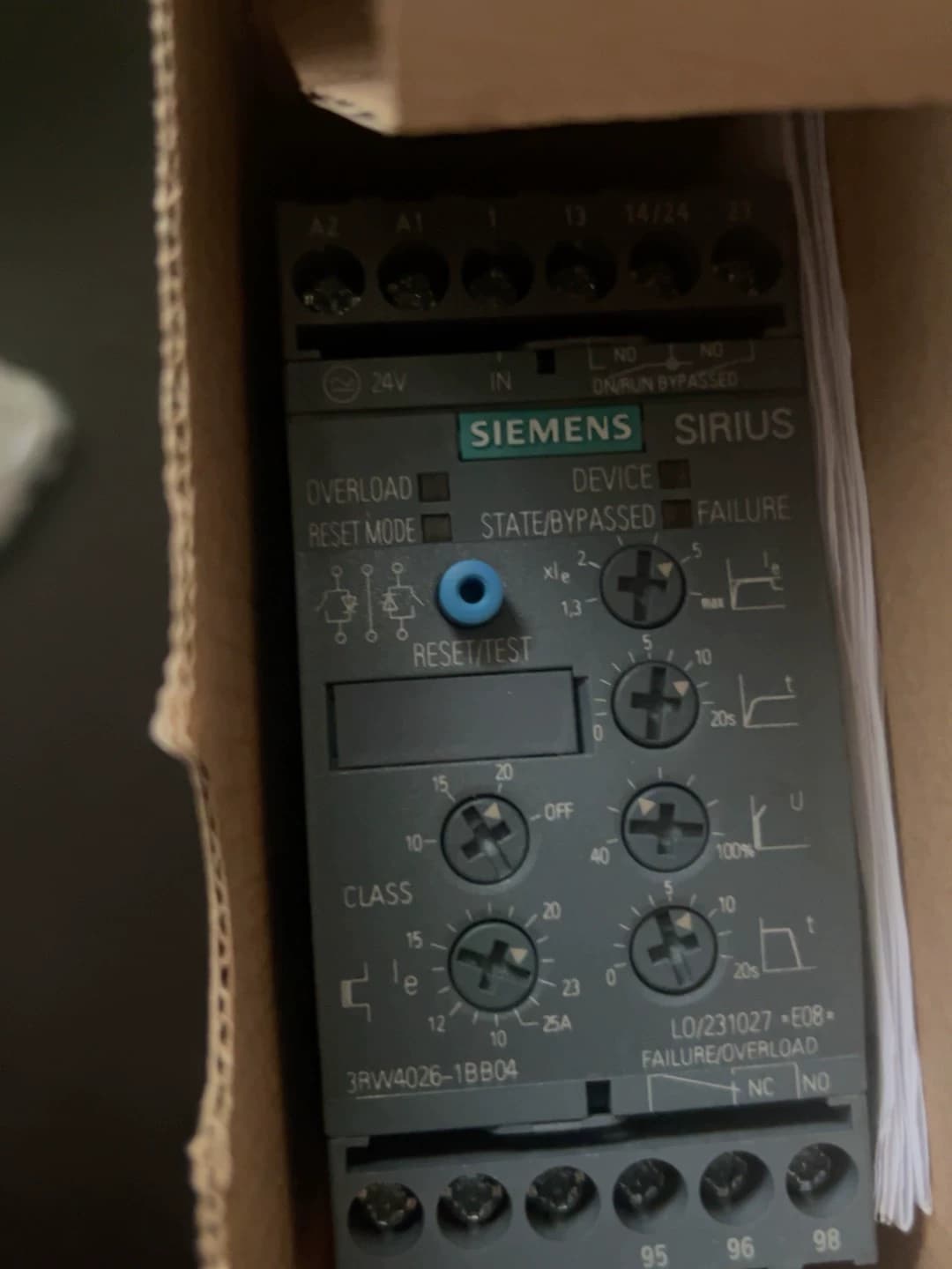 Täiesti uus, originaal, otse tehases Siemens 3RW4036-1BB15 Pehme starter SIRIUS SOFT STARTER