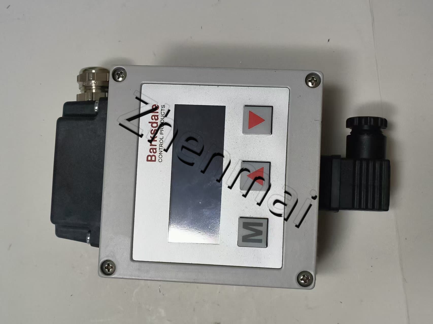 Täiesti uus originaal Barksdale 0003-024(UAS3V3)+0631-070(UTA2,100mm，0-100℃) Rõhuandur Tasemelüliti Voolulüliti Survelüliti Kiire kohaletoimetamine