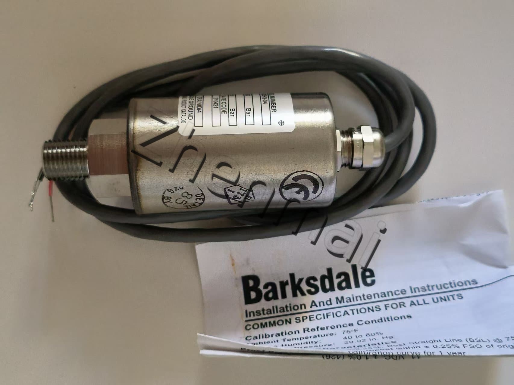 Täiesti uus originaal Barksdale 425H3-04 rõhuandur Tasemelüliti Voolulüliti Survelüliti Kiire kohaletoimetamine