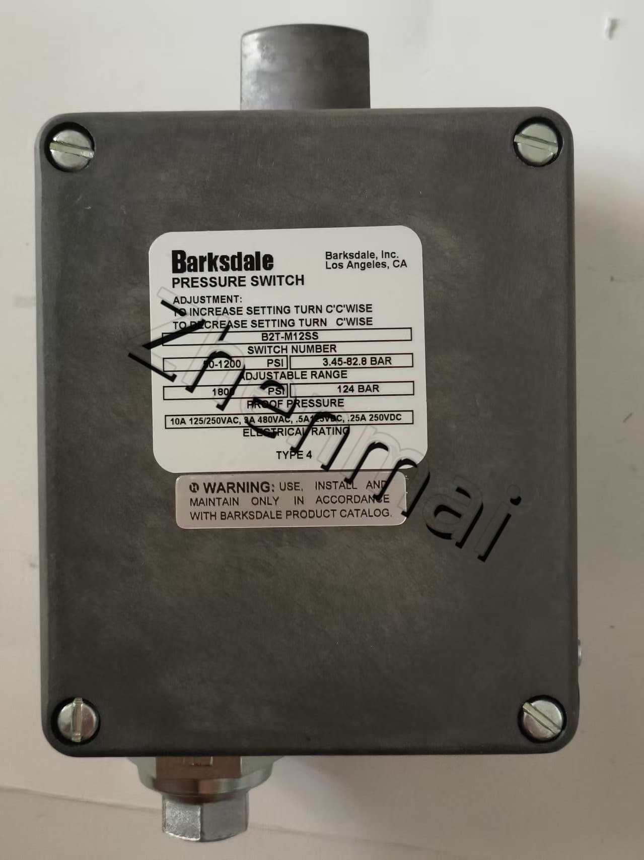 Täiesti uus originaal Barksdale B2T-M12SS rõhuandur Tasemelüliti Voolulüliti Survelüliti Kiire kohaletoimetamine