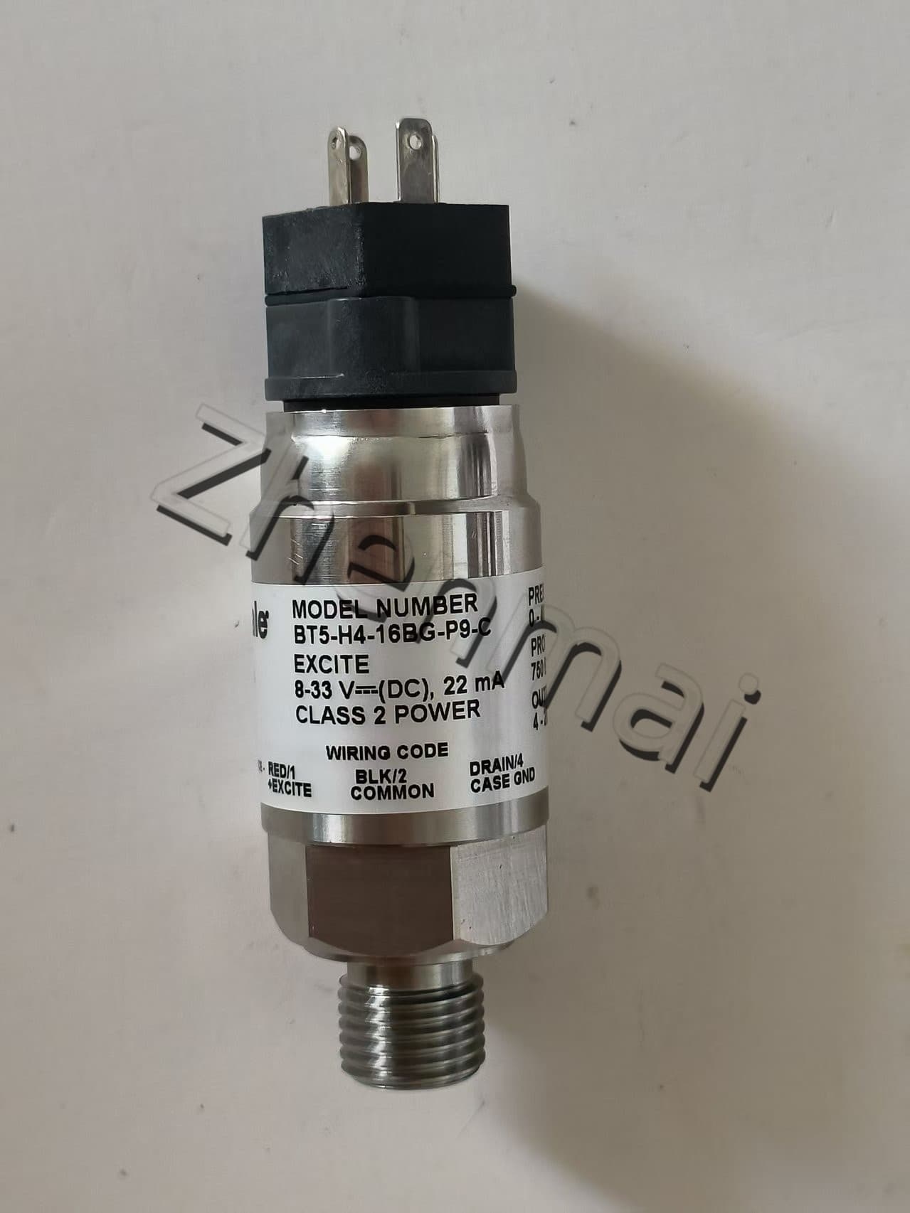 Täiesti uus originaal Barksdale BT5-H4-16BG-P9-C rõhuandur Tasemelüliti Voolulüliti Survelüliti Kiire kohaletoimetamine