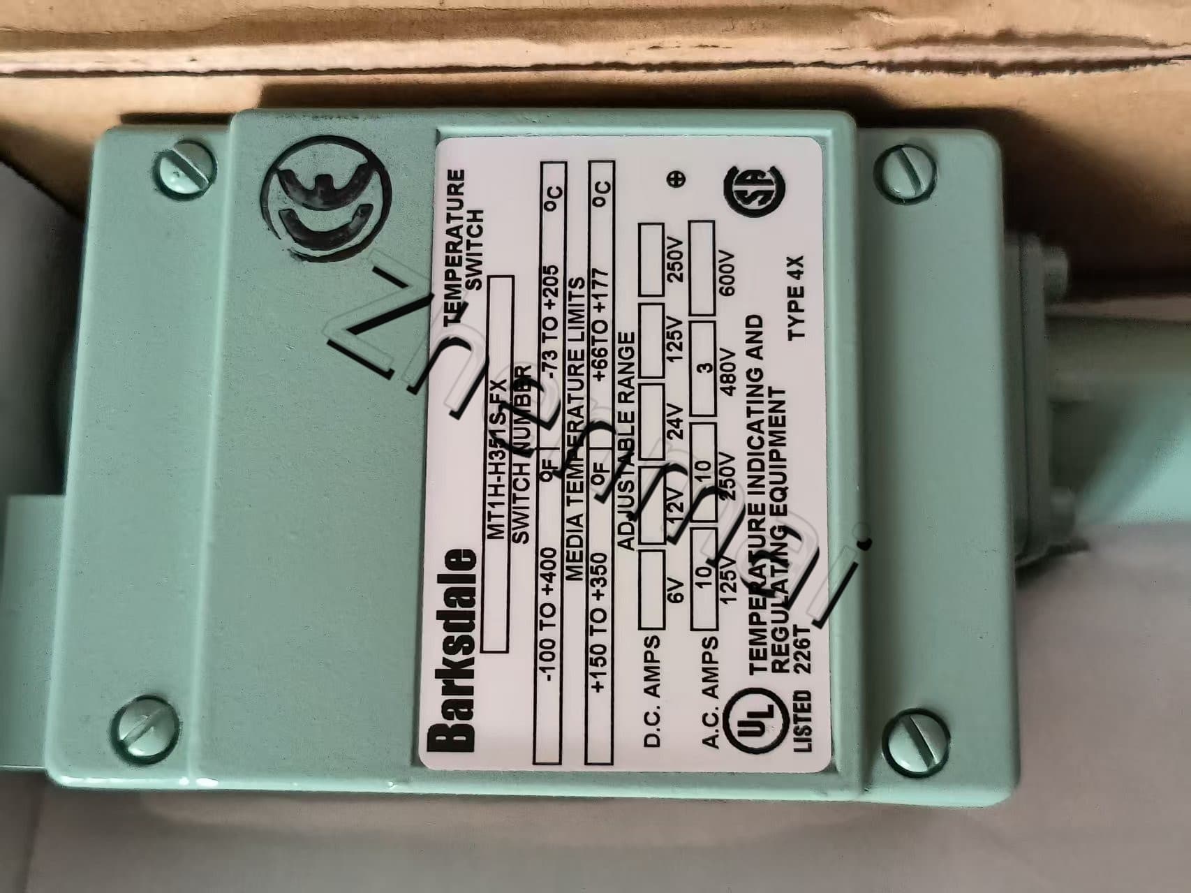 Täiesti uus originaal Barksdale MT1H-H351S-FX rõhuandur Tasemelüliti Voolulüliti Survelüliti Kiire kohaletoimetamine