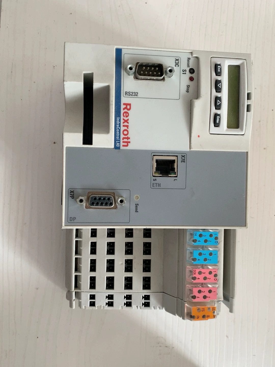 Täiesti uus originaal Bosch Rexrothi servoajam CML40.1-NP-220-NA-NNNN-NW servomootori kiire kohaletoimetamine
