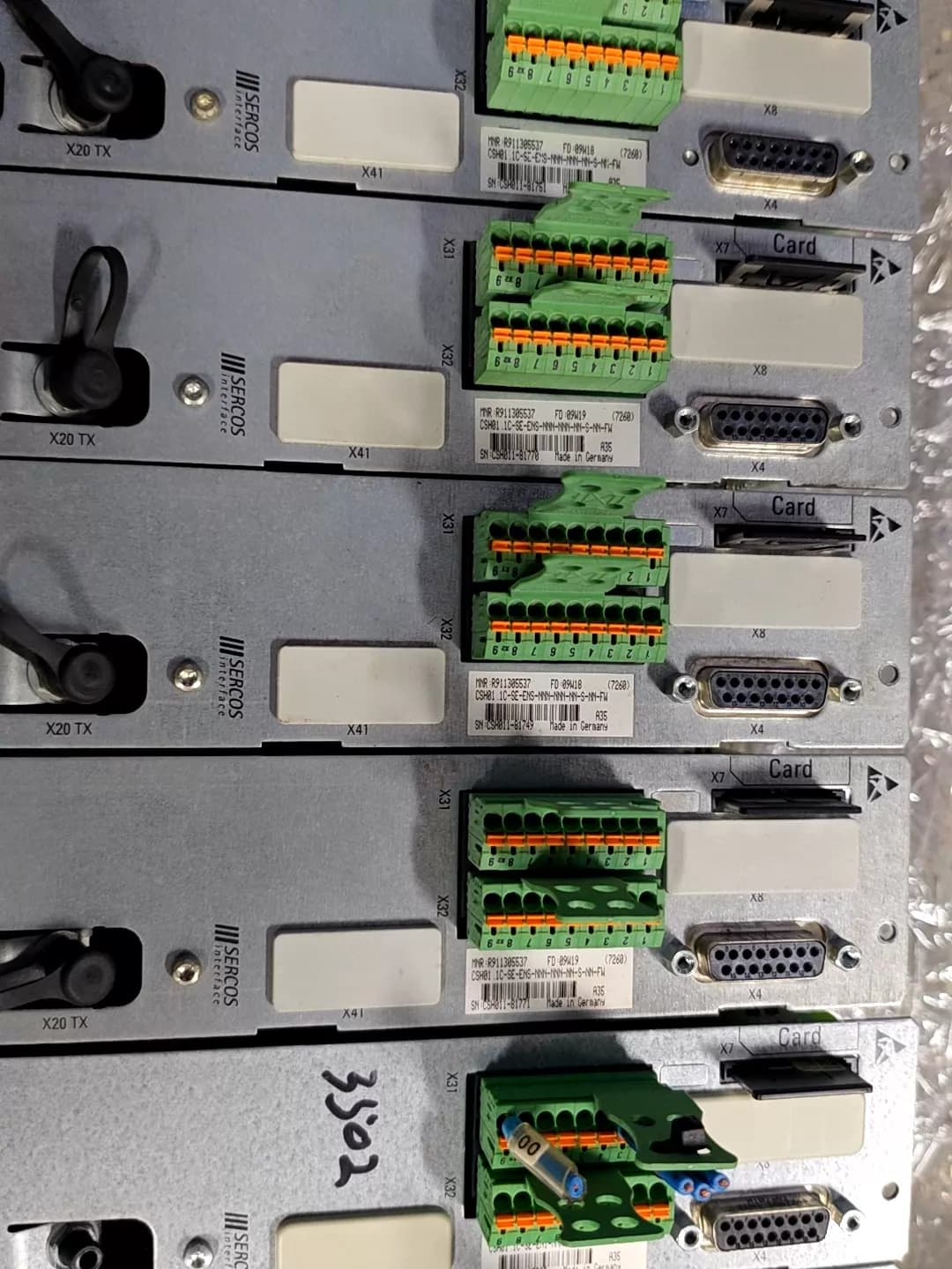 Täiesti uus originaal Bosch Rexrothi servoajam CSB01 1C-PB-ENS-NNN-NN-S-NN-FW servomootor Kiire kohaletoimetamine
