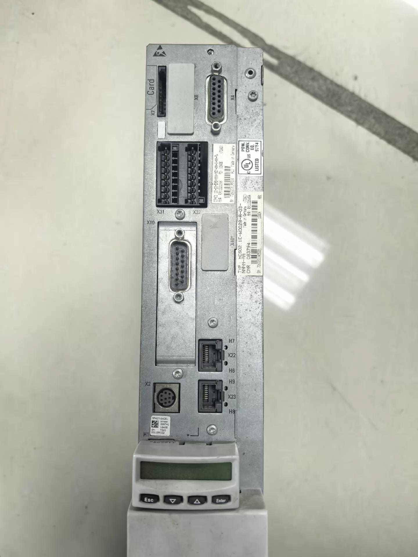 Täiesti uus originaal Bosch Rexrothi servoajam CSH01.1C-S3-ENS-NNN-NNN-NN-S-NN-FW Servomootori kiire kohaletoimetamine