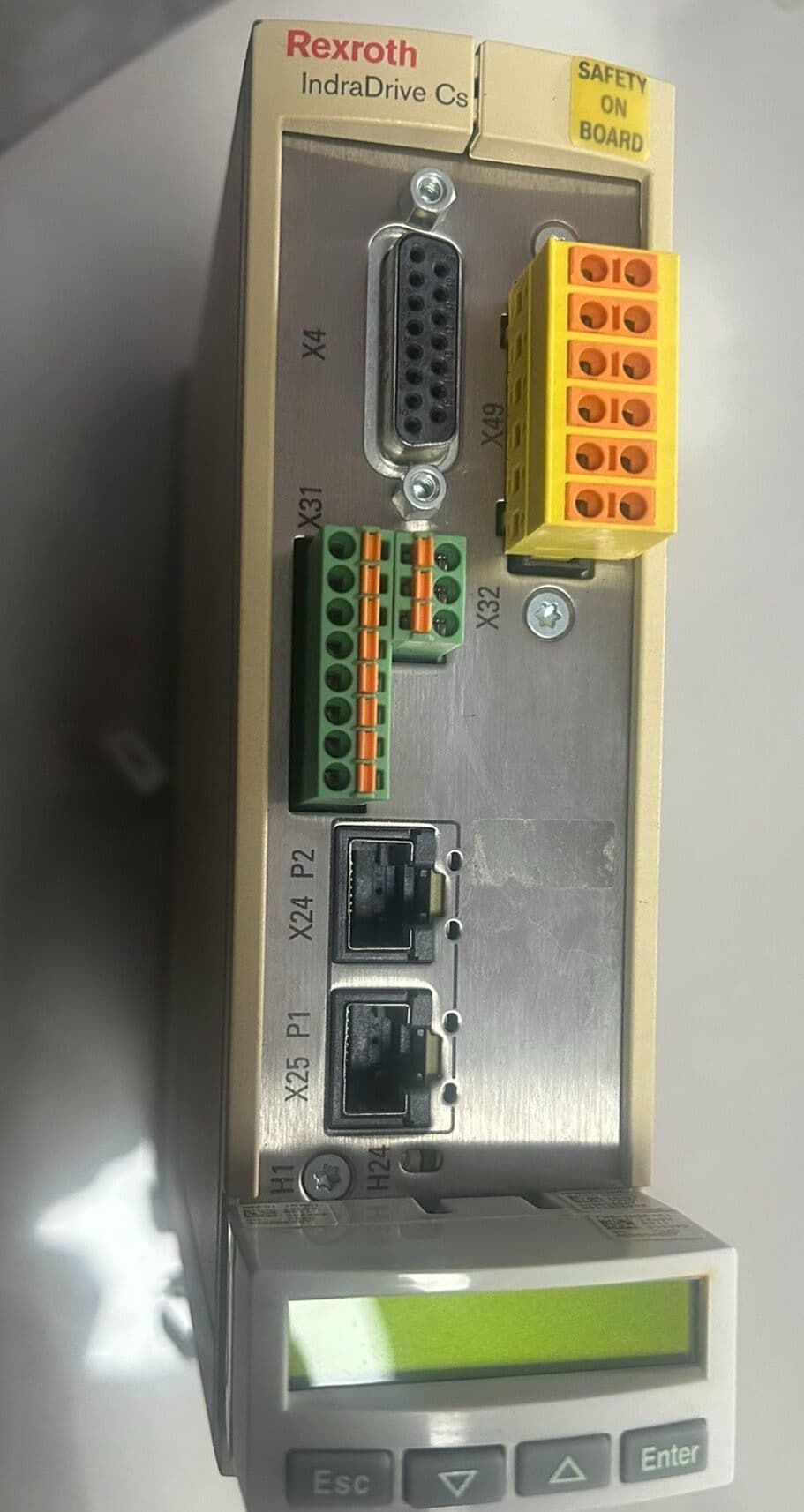 Täiesti uus originaal Bosch Rexrothi servoajam HCS01.1E-W0008-A-03-B-ET-EC-NN-L3-NN-FW servomootor kiire kohaletoimetamine