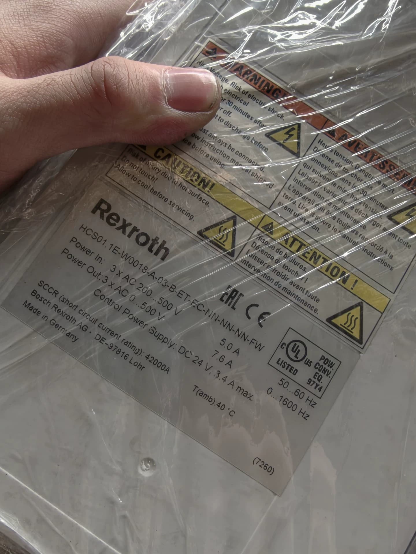 Täiesti uus originaal Bosch Rexrothi servoajam HCS01.1E-W0018-A-03-B-ET-EC-NN-NN-NN-FW Servomootori kiire kohaletoimetamine