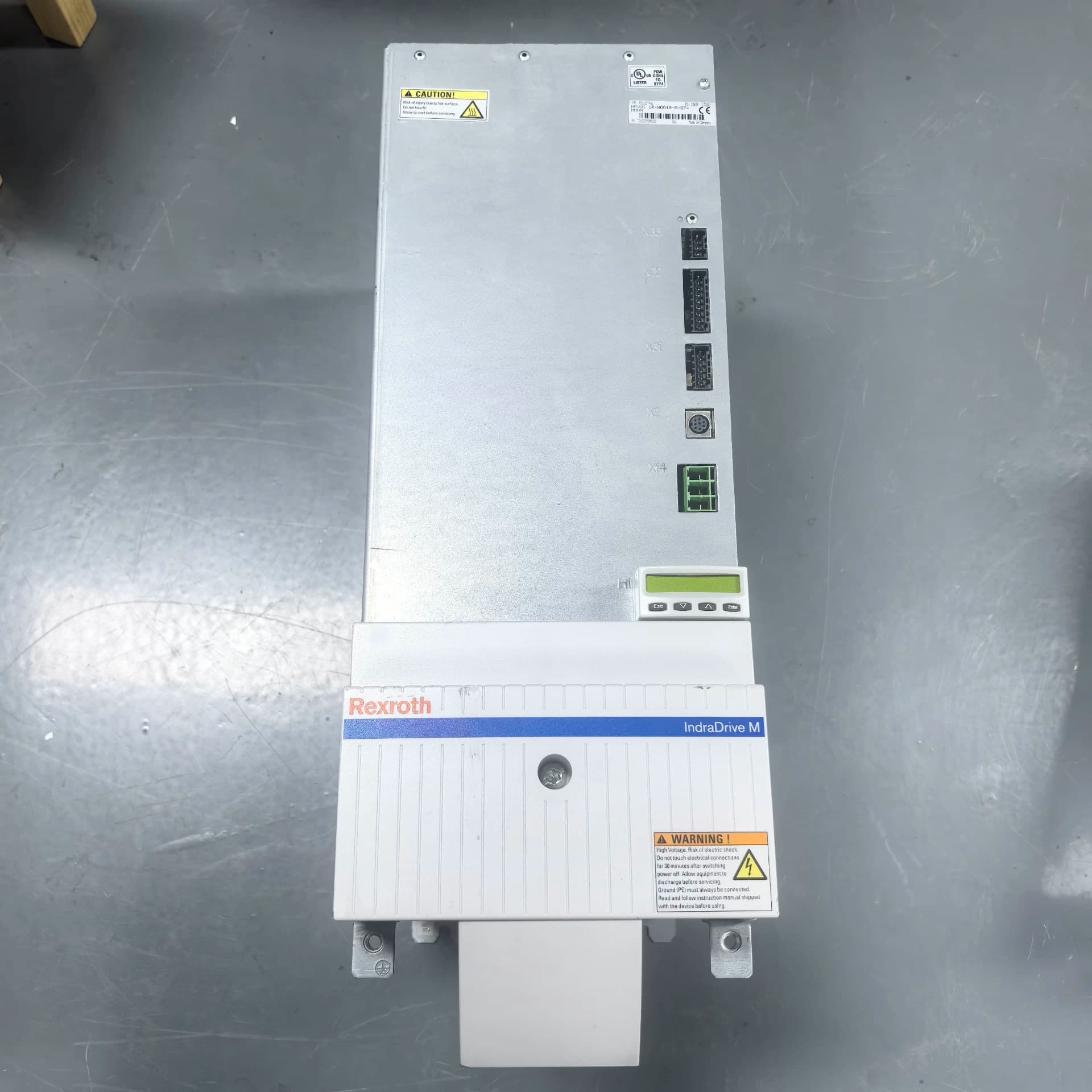 Täiesti uus originaal Bosch Rexrothi servoajam HMV01.1R-W0018-A-07-NNNN Servomootori kiire kohaletoimetamine