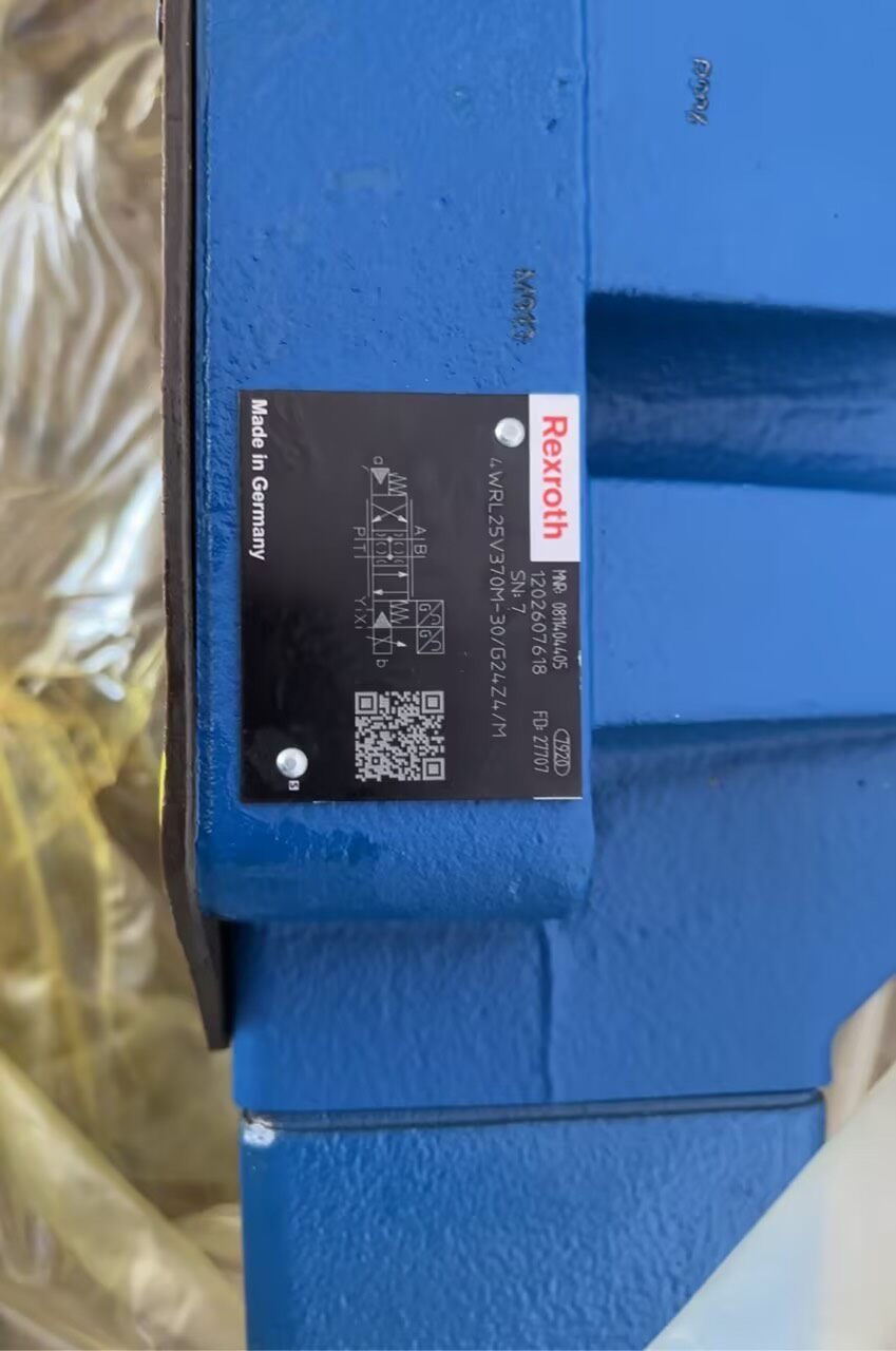 Täiesti uus originaal Bosch Rexrothi servoajam Rõhu alandamise klapp 4WRAE10W1-30-2XG24K31F1VServo mootor kiire kohaletoimetamine