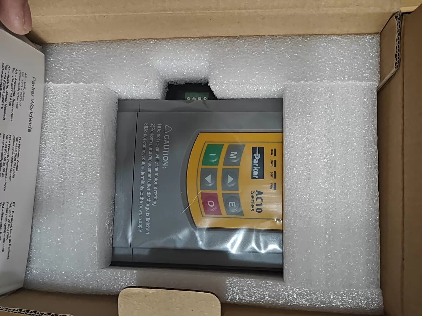 Täiesti uus originaal Parker 10G-42-0065-BN Servoajamid muutuva sagedusega ajamid servomootorite kontrollerid Kiire kohaletoimetamine