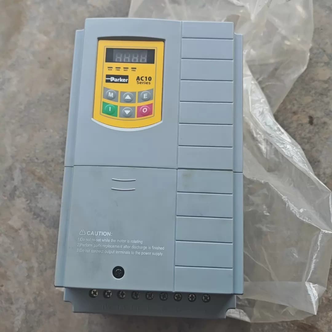 Täiesti uus originaal Parker 10G-44-0250-BF Servoajamid muutuva sagedusega ajamid servomootorite kontrollerid Kiire kohaletoimetamine