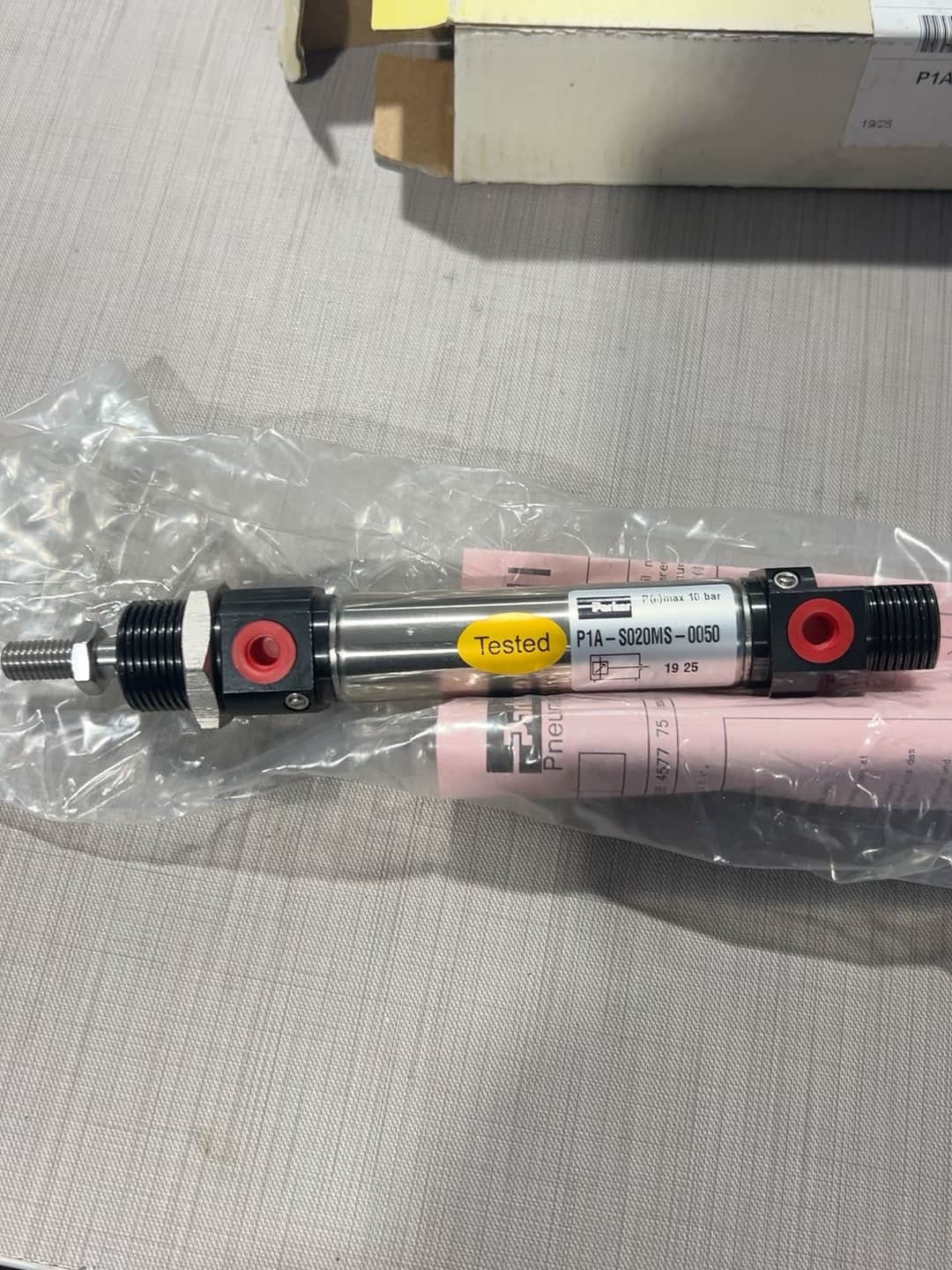 Täiesti uus originaal Parker P1A-S020MS-0050 Servoajamid muutuva sagedusega ajamid servomootorite kontrollerid Kiire kohaletoimetamine