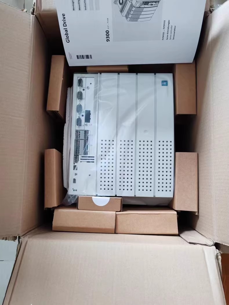 Ehtne uus Lenze E84AVSCE7524SX0 tööstuslik I/O moodul FedEx DHL kiire kohaletoimetamine