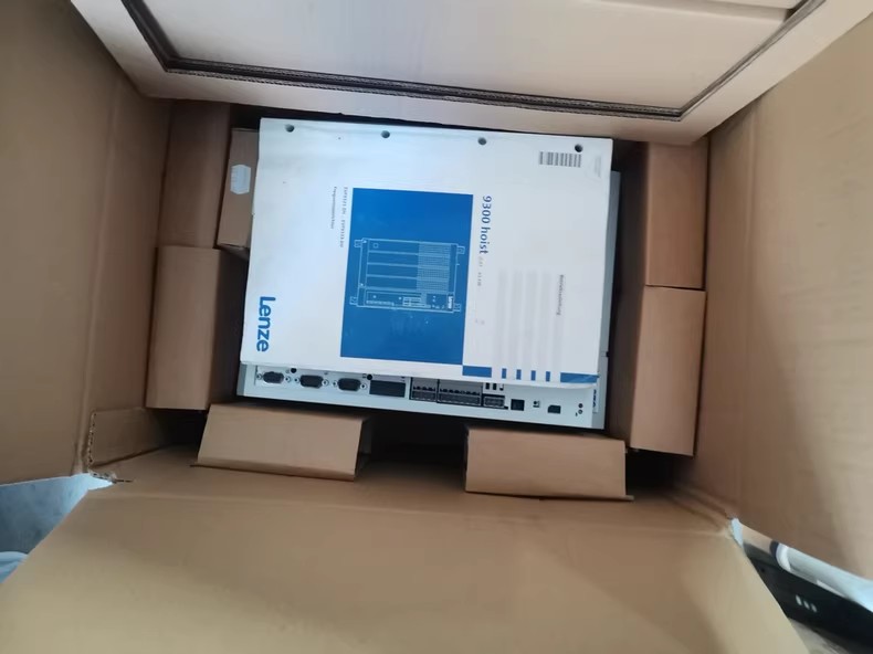 Ehtne uus Lenze E94AMSE0074 tööstuslik I/O moodul FedEx DHL kiire kohaletoimetamine