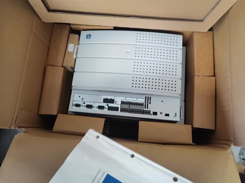 Ehtne uus Lenze E94ASHE0024 tööstuslik I/O moodul FedEx DHL kiire kohaletoimetamine